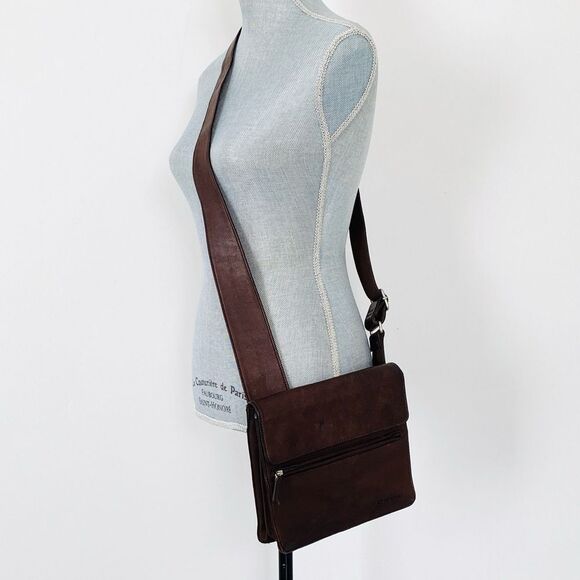 VTG Fossil Dark Brown Leather Messenger Bag Unisex Boho Casual Street Coastal - Picture 1 of 8